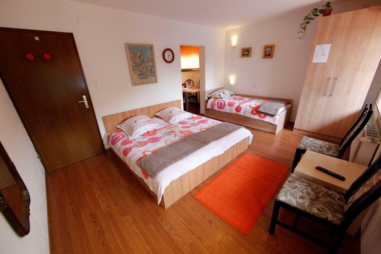 Rooms Ribnikar Postojna Exterior photo