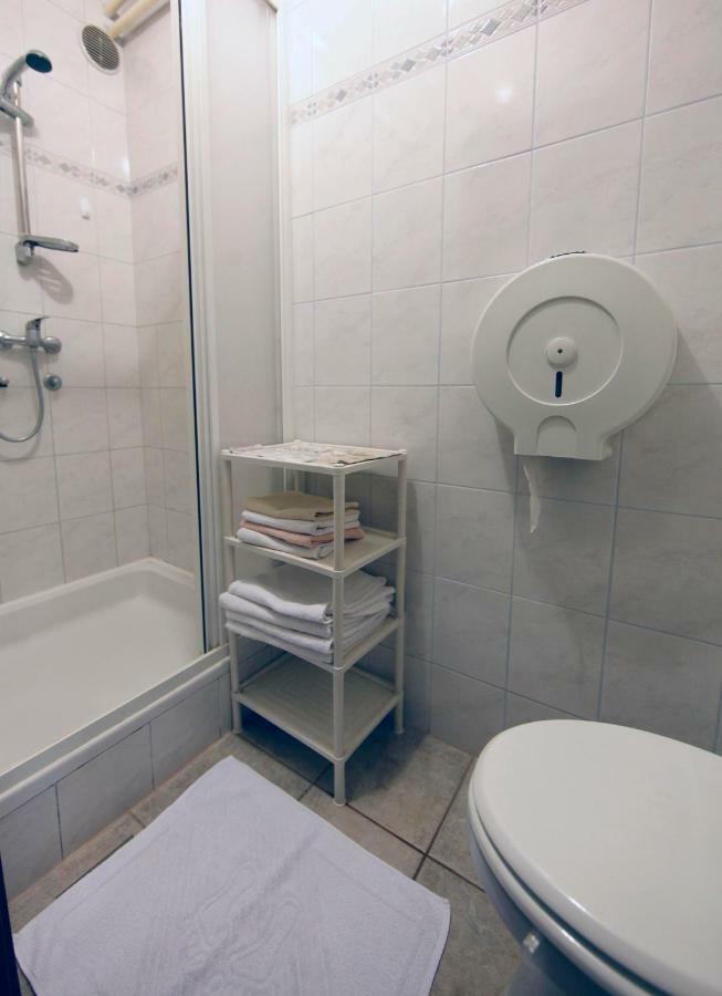 Rooms Ribnikar Postojna Exterior photo
